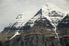 07 Mount Robson South Face From Helicopter On Flight To Robson Pass.jpg